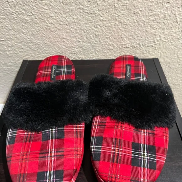 Slippers - Picture 2 of 2